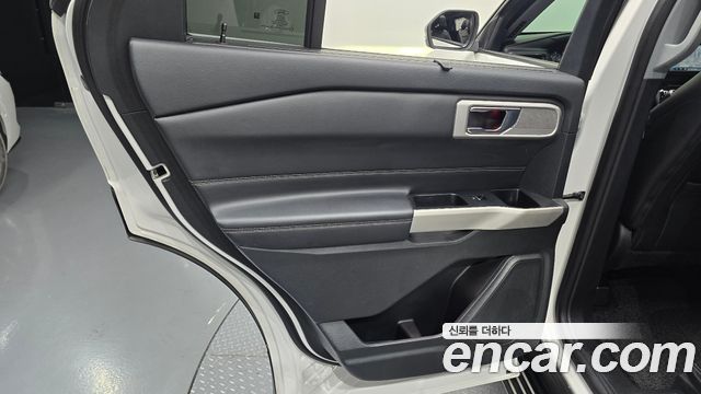 Ford Explorer (VI) 2.3 LimIted 4WD 2021 — фото 25
