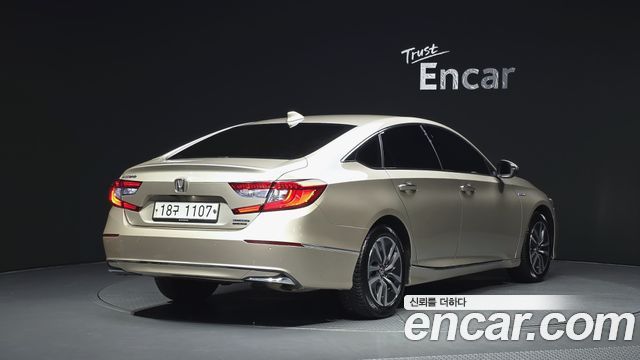 Honda Accord (X) 2.0 Hybrid Touring 2018 — фото 2