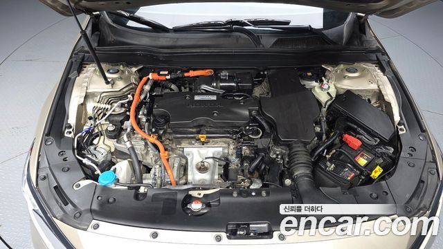 Honda Accord (X) 2.0 Hybrid Touring 2018 — фото 6