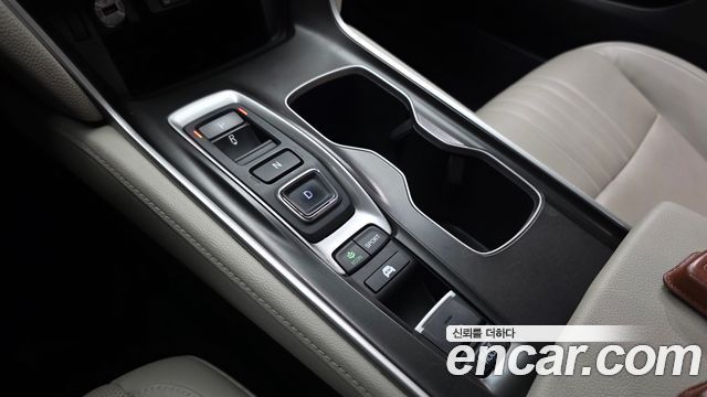 Honda Accord (X) 2.0 Hybrid Touring 2018 — фото 9