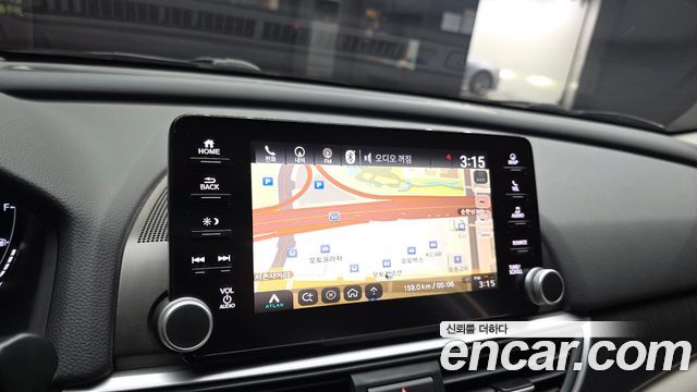 Honda Accord (X) 2.0 Hybrid Touring 2018 — фото 19