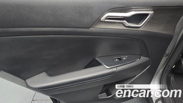 Kia Sportage (V) LPG 2.0 2WD Signature 2024 — фото 25