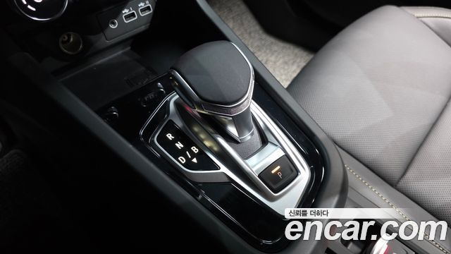 Renault Korea Arkana 1.6 E-TECH Iconic 2025 — фото 9