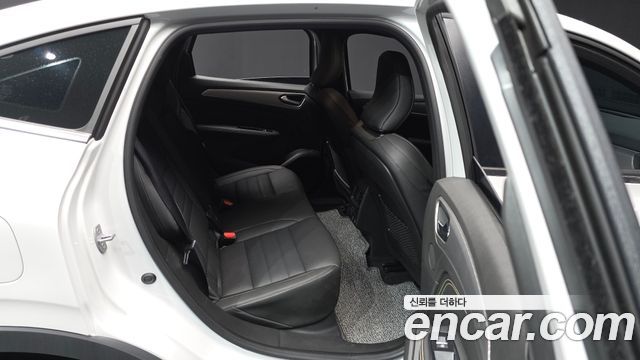 Renault Korea Arkana 1.6 E-TECH Iconic 2025 — фото 12