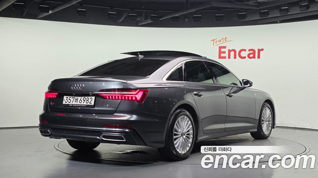 Audi A6 (C8) 40 TDI Premium 2021 — фото 2