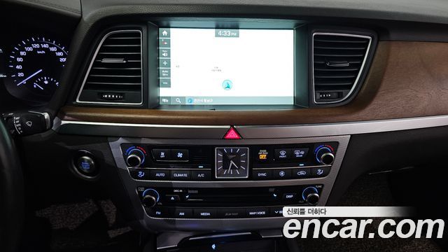 Genesis G80 3.3 GDI AWD Premium Luxury 2018 — фото 16