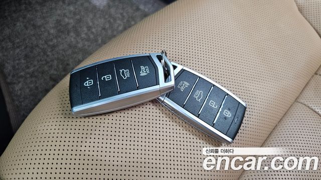Genesis G80 3.3 GDI AWD Premium Luxury 2018 — фото 33