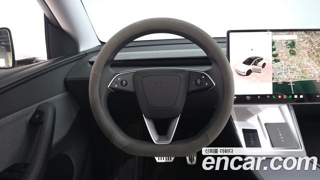 Tesla Model Y RWD 2025 — фото 12
