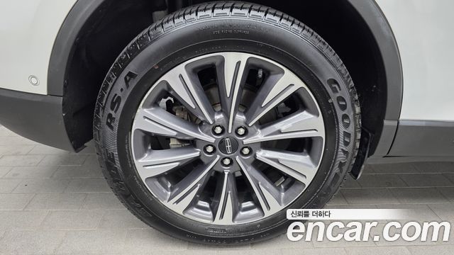 Lincoln Corsair 2.0 Reserve AWD 2022 — фото 5