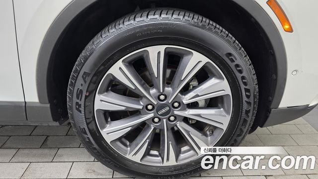 Lincoln Corsair 2.0 Reserve AWD 2022 — фото 21