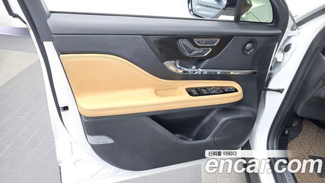 Lincoln Corsair 2.0 Reserve AWD 2022 — фото 24