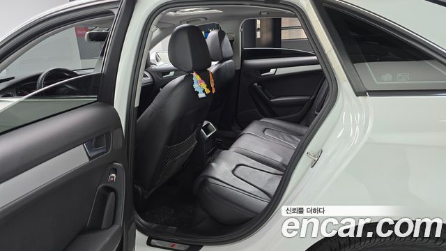Audi A4 35 TDI Quattro Dynamic B8 2015 — фото 11