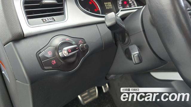 Audi A4 35 TDI Quattro Dynamic B8 2015 — фото 18
