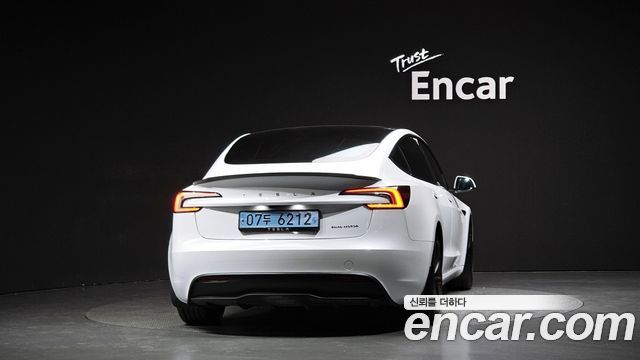 Tesla Model 3 Long Range AWD 2024 — фото 4