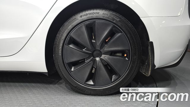 Tesla Model 3 Long Range AWD 2024 — фото 21