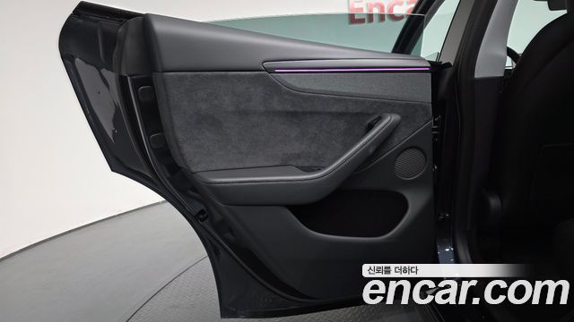 Tesla Model Y Long Range AWD 2025 — фото 25