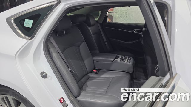 Genesis G80 3.3 GDI AWD Premium Luxury 2018 — фото 12