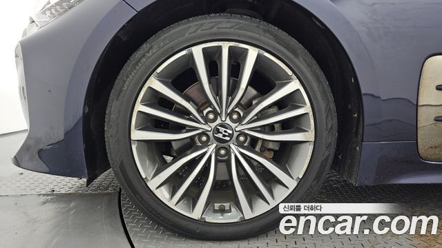 Kia Stinger 2.0 Turbo AWD Platinum 2019 — фото 5