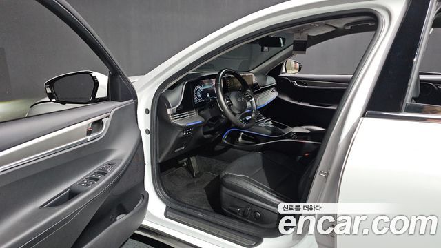 Hyundai Grandeur (IG) 2.5 Le Blanc 2023 — фото 10