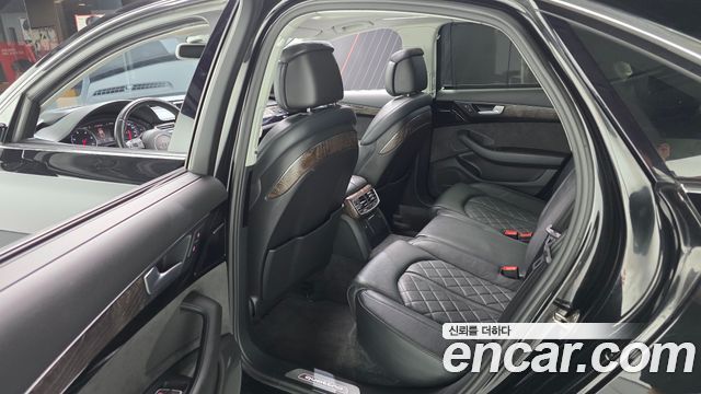 Audi A8 50 TDI Quattro D4 2016 — фото 12