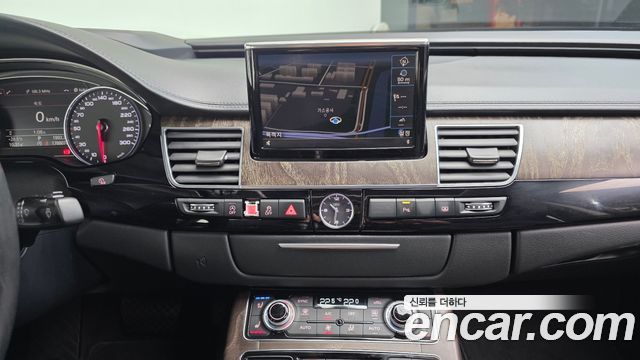 Audi A8 50 TDI Quattro D4 2016 — фото 14