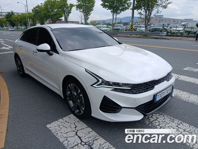 Kia K5 (III) 2.0 Signature 2023 — фото 2