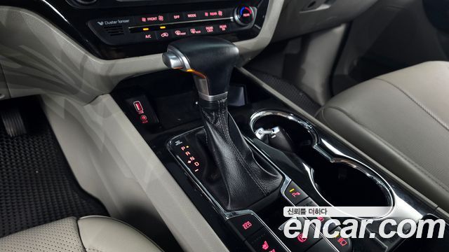 Kia Carnival 7-Seater Limousine President 2019 — фото 9