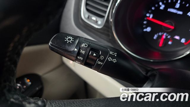 Kia Carnival 7-Seater Limousine President 2019 — фото 28