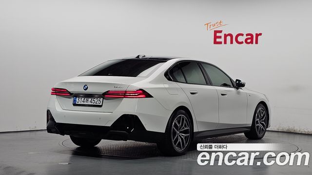 BMW 5 Series (G60) 520i M Sport 2024 — фото 2