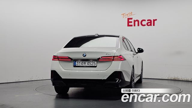 BMW 5 Series (G60) 520i M Sport 2024 — фото 4
