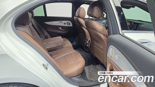 Mercedes-Benz E-Class (W213) E350 4MATIC Avantgarde 2021 — фото 12