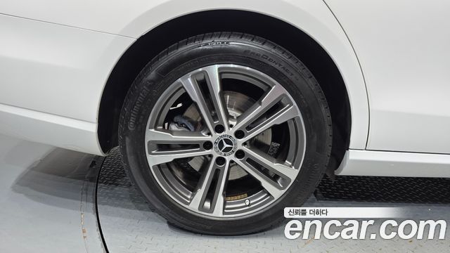 Mercedes-Benz E-Class (W213) E350 4MATIC Avantgarde 2021 — фото 21