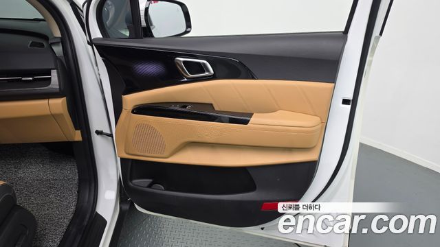 Kia Carnival (IV) Gasoline 9-Seater Signature 2023 — фото 24