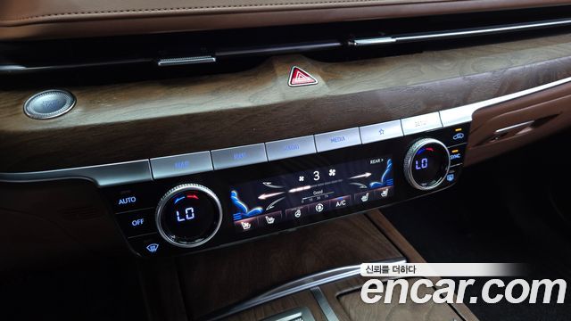 Genesis G80 (RG3) Gasoline 2.5 Turbo AWD 2022 — фото 36