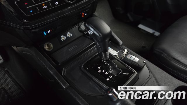 KG Mobility (SsangYong) Rexton Sports Khan Diesel 2.2 2WD Prestige 2023 — фото 9