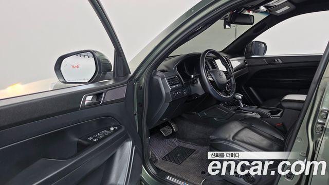 KG Mobility (SsangYong) Rexton Sports Khan Diesel 2.2 2WD Prestige 2023 — фото 10