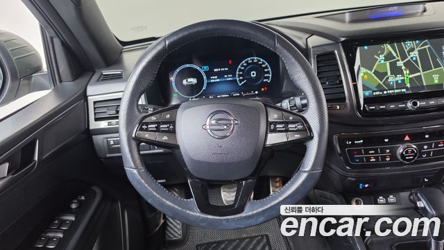 KG Mobility (SsangYong) Rexton Sports Khan Diesel 2.2 2WD Prestige 2023 — фото 13