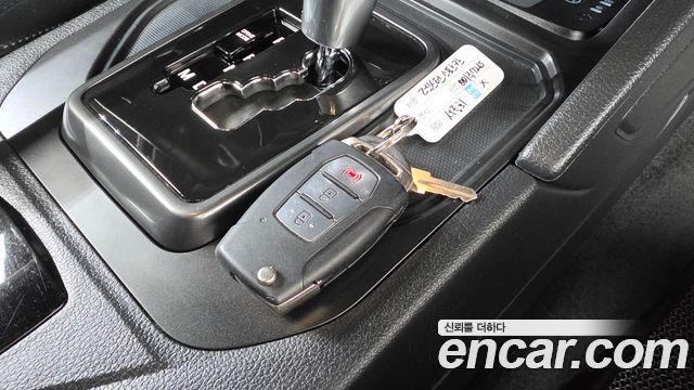 KG Mobility (SsangYong) Rexton Sports Khan Diesel 2.2 2WD Prestige 2023 — фото 16