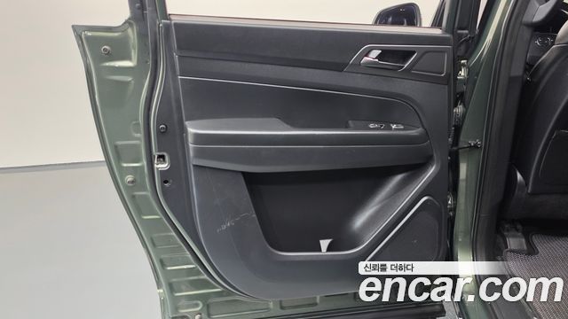 KG Mobility (SsangYong) Rexton Sports Khan Diesel 2.2 2WD Prestige 2023 — фото 25