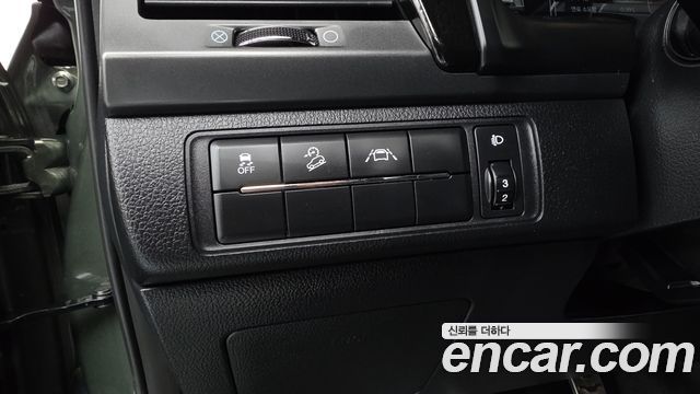 KG Mobility (SsangYong) Rexton Sports Khan Diesel 2.2 2WD Prestige 2023 — фото 27