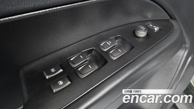 KG Mobility (SsangYong) Rexton Sports Khan Diesel 2.2 2WD Prestige 2023 — фото 29