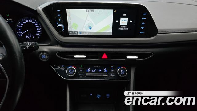 Hyundai Sonata (DN8) 2.0 Premium Plus 2022 — фото 17