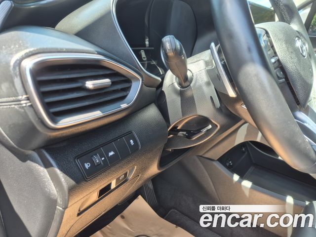 Hyundai Santa Fe Diesel 2.2 2WD Premium 2021 — фото 20