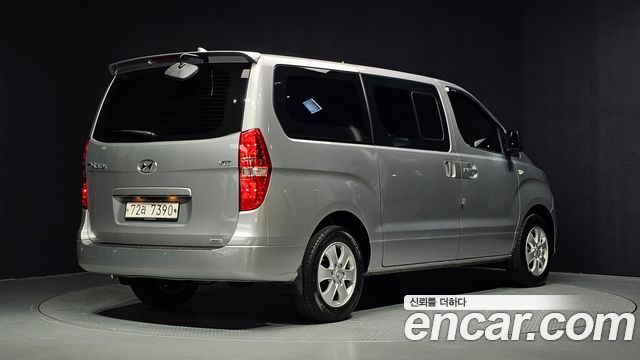 Hyundai Grand Starex 4WD Wagon 11-Seater Modern 2019 — фото 2