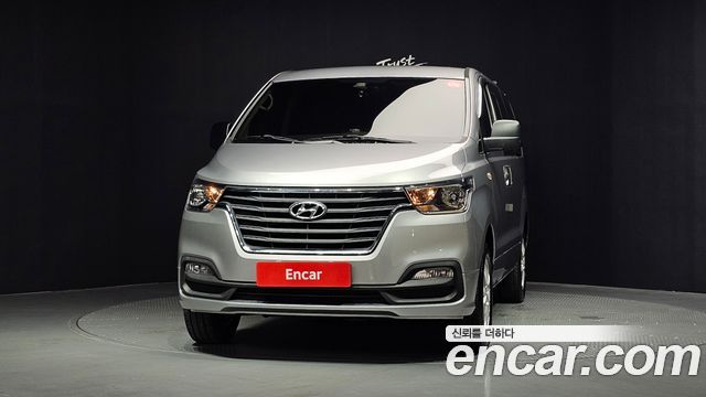 Hyundai Grand Starex 4WD Wagon 11-Seater Modern 2019 — фото 3