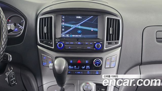 Hyundai Grand Starex 4WD Wagon 11-Seater Modern 2019 — фото 15