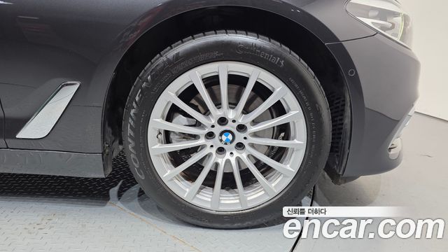 BMW 5 Series (G30) 520i Luxury 2020 — фото 5