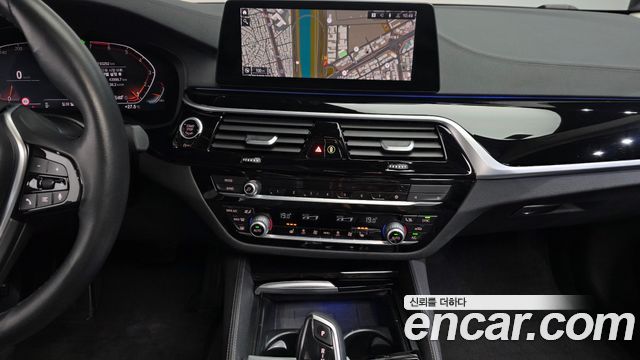 BMW 5 Series (G30) 520i Luxury 2020 — фото 15