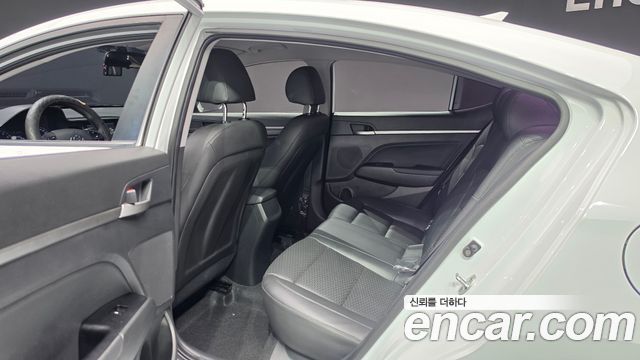 Hyundai Avante (AD) 1.6 Style 2020 — фото 11
