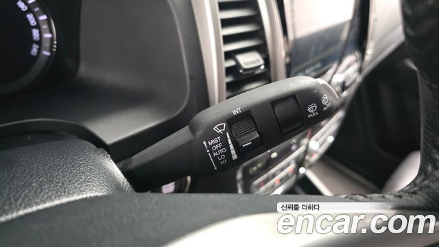 KG Mobility (SsangYong) Rexton Sports Khan Diesel 2.2 4WD Professional X (5-Link) 2019 — фото 16